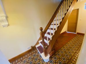 Entrance Hall- click for photo gallery